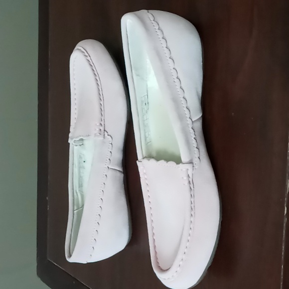 Vionic Light Pink McKenzie Slipper Moccasin Size 6 - Picture 4 of 9